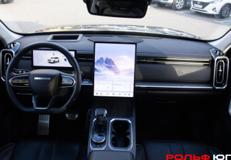 Подержанный автомобиль Jaecoo J7 2023 года (11 фото)