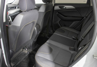 Подержанный автомобиль BAIC X35 2023 года (11 фото)