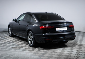 Подержанный автомобиль Audi A4 Sedan 2021 года (7 фото)