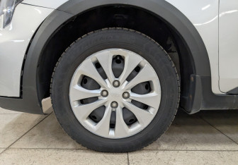 Подержанный автомобиль Kia Rio Hatchback 2021 года (12 фото)