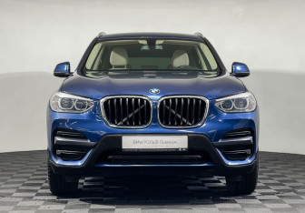 Подержанный автомобиль BMW X3 2018 года (3 фото)