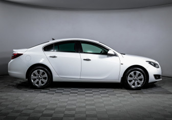 Подержанный автомобиль Opel Insignia Sedan 2014 года (4 фото)