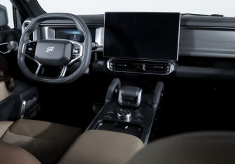 Подержанный автомобиль Jetour T2 2024 года (12 фото)