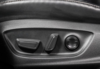 Подержанный автомобиль Toyota Camry Sedan 2022 года (16 фото)