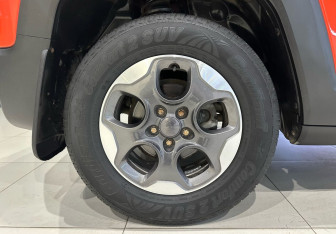 Подержанный автомобиль Jeep Renegade 2018 года (18 фото)