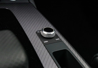 Подержанный автомобиль Audi Q5 2025 года (23 фото)