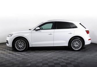 Подержанный автомобиль Audi Q5 2017 года (8 фото)