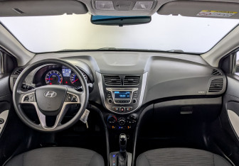 Подержанный автомобиль Hyundai Solaris Sedan 2016 года (14 фото)