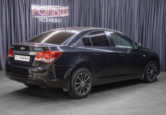 Подержанный автомобиль Chevrolet Cruze Sedan 2013 года (5 фото)