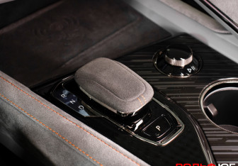 Подержанный автомобиль Zeekr 001 2023 года (24 фото)