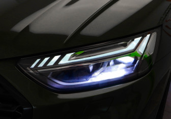 Подержанный автомобиль Audi Q5 2021 года (24 фото)