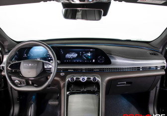 Подержанный автомобиль Exeed TXL 2023 года (13 фото)