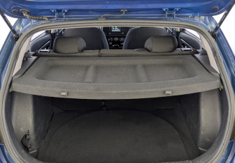 Подержанный автомобиль Kia Rio Hatchback 2021 года (10 фото)