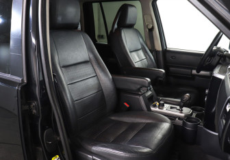 Подержанный автомобиль Land Rover Discovery 2007 года (16 фото)