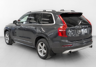 Подержанный автомобиль Volvo XC90 2018 года (7 фото)