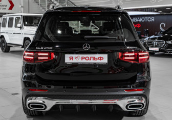 Новый Mercedes-Benz GLB 2024 (5 фото)