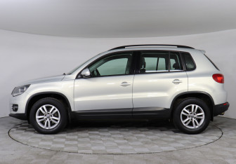 Подержанный автомобиль Volkswagen Tiguan 2015 года (8 фото)