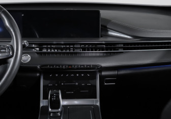 Подержанный автомобиль Chery Tiggo 7 Pro Max 2023 года (13 фото)