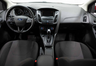 Подержанный автомобиль Ford Focus Wagon 2018 года (12 фото)