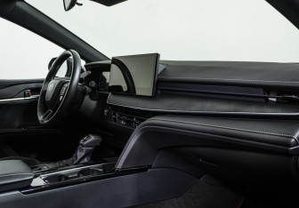 Подержанный автомобиль Toyota Camry Sedan 2024 года (9 фото)