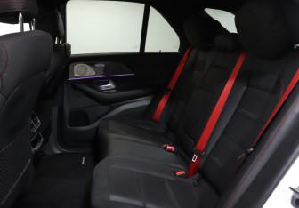 Подержанный автомобиль Mercedes-Benz GLE AMG 2024 года (10 фото)