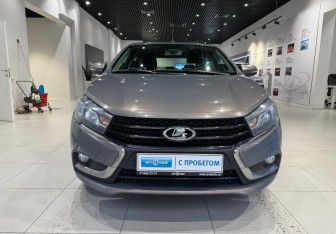 Подержанный автомобиль LADA (ВАЗ) Vesta Sedan 2018 года (2 фото)