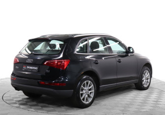 Подержанный автомобиль Audi Q5 2011 года (5 фото)