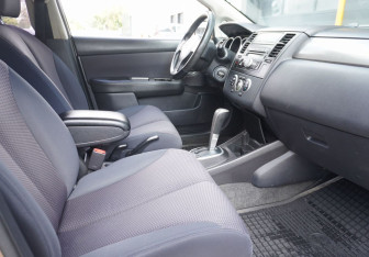 Подержанный автомобиль Nissan Tiida Sedan 2007 года (11 фото)