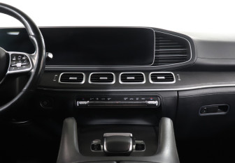 Подержанный автомобиль Mercedes-Benz GLE 2019 года (14 фото)