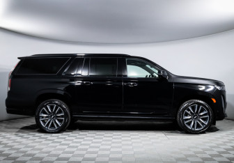 Подержанный автомобиль Cadillac Escalade Suv 2022 года (4 фото)