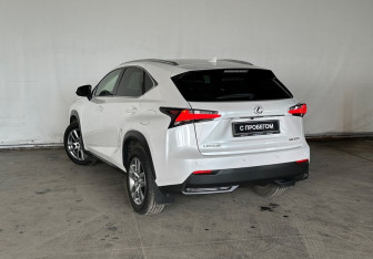 Подержанный автомобиль Lexus NX 2015 года (7 фото)