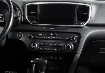 Подержанный автомобиль Kia Sportage 2019 года (14 фото)