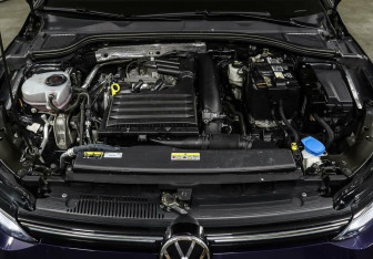 Подержанный автомобиль Volkswagen Golf Hatchback 2021 года (7 фото)