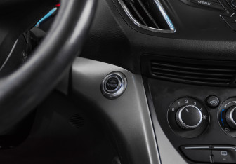 Подержанный автомобиль Ford Kuga 2013 года (20 фото)