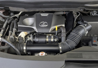 Подержанный автомобиль Lexus RX 2017 года (9 фото)