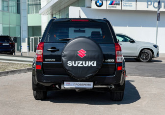 Подержанный автомобиль Suzuki Grand Vitara 2007 года (6 фото)