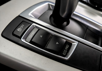 Подержанный автомобиль BMW X3 2013 года (26 фото)