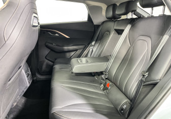 Подержанный автомобиль Omoda C5 2023 года (13 фото)