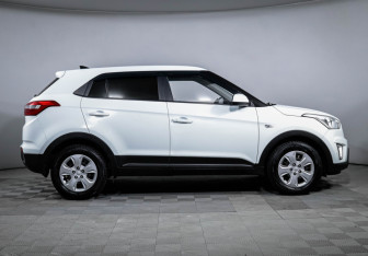 Подержанный автомобиль Hyundai Creta 2017 года (4 фото)