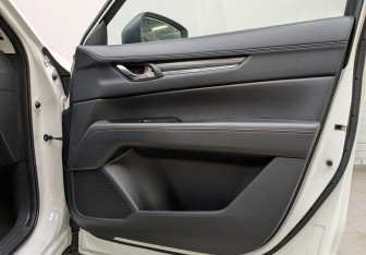 Подержанный автомобиль Mazda CX-5 2022 года (24 фото)
