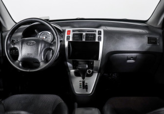 Подержанный автомобиль Hyundai Tucson 2007 года (11 фото)