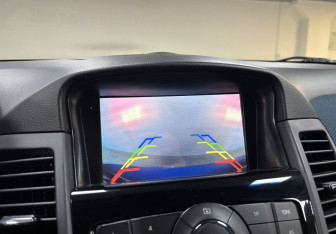 Подержанный автомобиль Chevrolet Cruze Sedan 2011 года (16 фото)