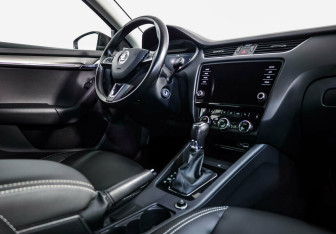 Подержанный автомобиль Skoda Octavia Liftback 2018 года (7 фото)