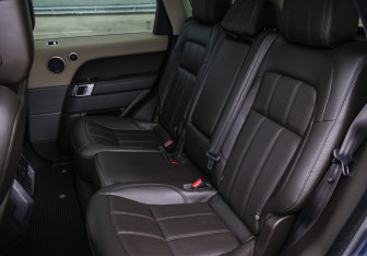 Подержанный автомобиль Land Rover Range Rover Sport 2018 года (14 фото)