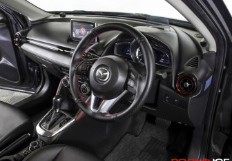 Подержанный автомобиль Mazda CX-3 2015 года (17 фото)
