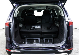 Подержанный автомобиль Kia Carnival 2021 года (22 фото)