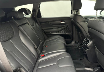 Подержанный автомобиль Hyundai Santa Fe 2019 года (14 фото)