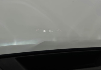 Подержанный автомобиль BMW X5 2025 года (22 фото)