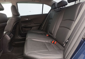 Подержанный автомобиль Honda Accord Sedan 2013 года (12 фото)