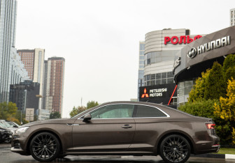 Подержанный автомобиль Audi A5 Coupe 2018 года (6 фото)